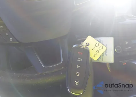 2017 Ford Escape Titanium из США, поврежденный, VIN 1FMCU9J9XHUB58283